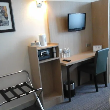 Carmin 3* לה האברה