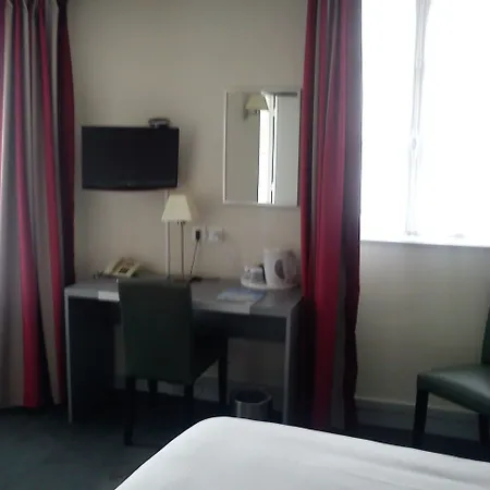 Carmin Otel Le Havre